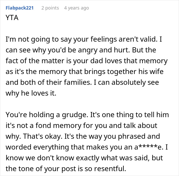 Selfish Dad Demands Apology From Daughter After Ruining Her Christmas Memory Selfish Dad Demands Apology From Daughter After Ruining Her Christmas Memory