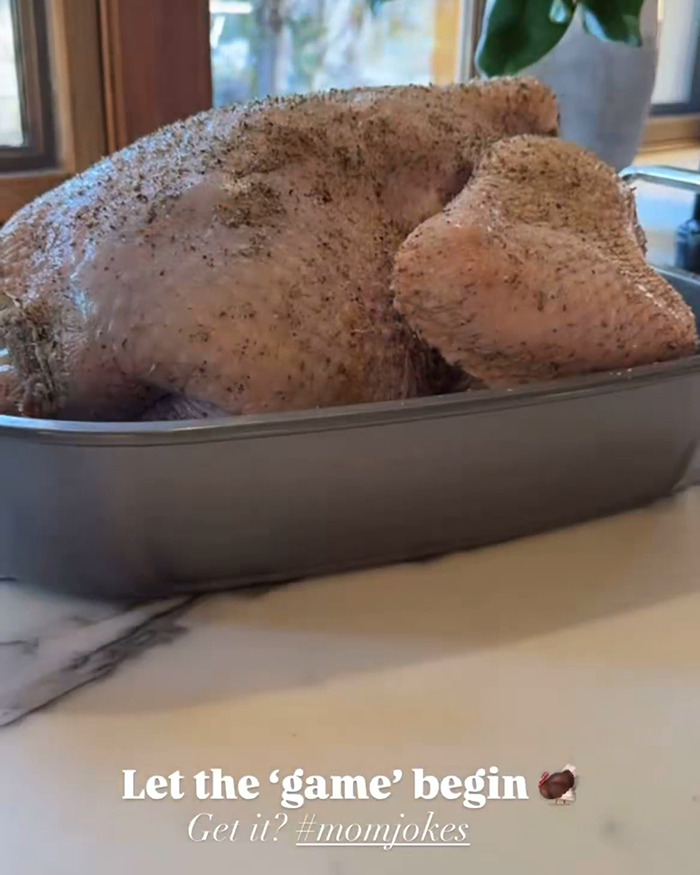 Meghan Markle Brutally Mocked For Thanksgiving Turkey Faux Pas Meghan Markle Brutally Mocked For Thanksgiving Turkey Faux Pas