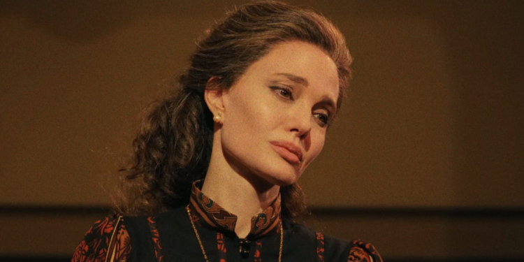 Angelina Jolie in Maria Angelina Jolie in Maria