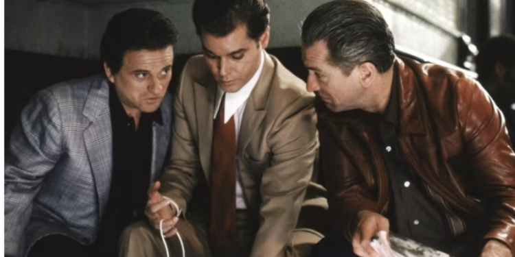 Joe Pesci, Ray Liotta and Robert De Niro in Goodfellas (1990) Joe Pesci, Ray Liotta and Robert De Niro in Goodfellas (1990)