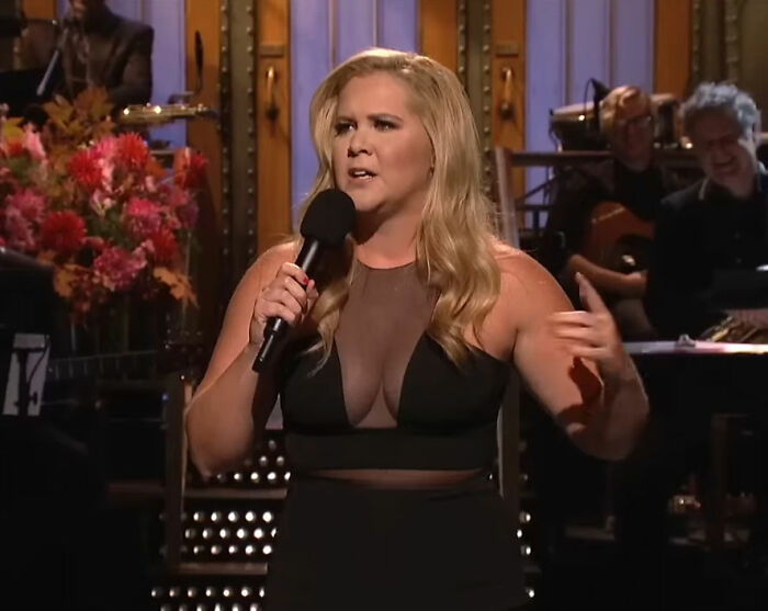 “A Total Facade”: Amy Schumer Under Fire For Yet Again Showing Off Dramatic Weight Loss “A Total Facade”: Amy Schumer Under Fire For Yet Again Showing Off Dramatic Weight Loss
