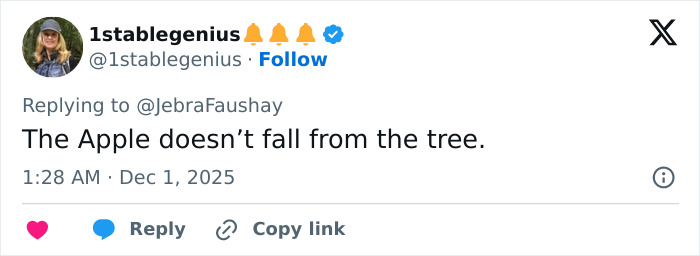 Apple Martin Blasted As “Insufferable Nepo-Baby” Over Video Announcing Self-Portrait Modeling Campaign Apple Martin Blasted As “Insufferable Nepo-Baby” Over Video Announcing Self-Portrait Modeling Campaign