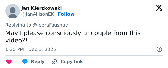 Apple Martin Blasted As “Insufferable Nepo-Baby” Over Video Announcing Self-Portrait Modeling Campaign Apple Martin Blasted As “Insufferable Nepo-Baby” Over Video Announcing Self-Portrait Modeling Campaign