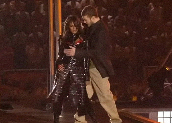 52 Dramatic Hollywood Backstabbing Moments That Fans Are Still Talking About 52 Dramatic Hollywood Backstabbing Moments That Fans Are Still Talking About