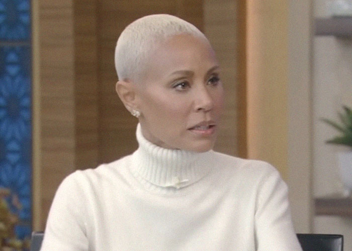 52 Dramatic Hollywood Backstabbing Moments That Fans Are Still Talking About 52 Dramatic Hollywood Backstabbing Moments That Fans Are Still Talking About