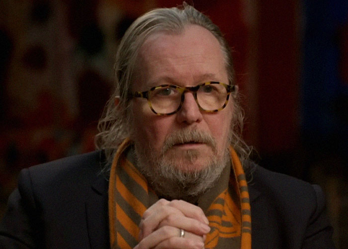 52 Dramatic Hollywood Backstabbing Moments That Fans Are Still Talking About 52 Dramatic Hollywood Backstabbing Moments That Fans Are Still Talking About