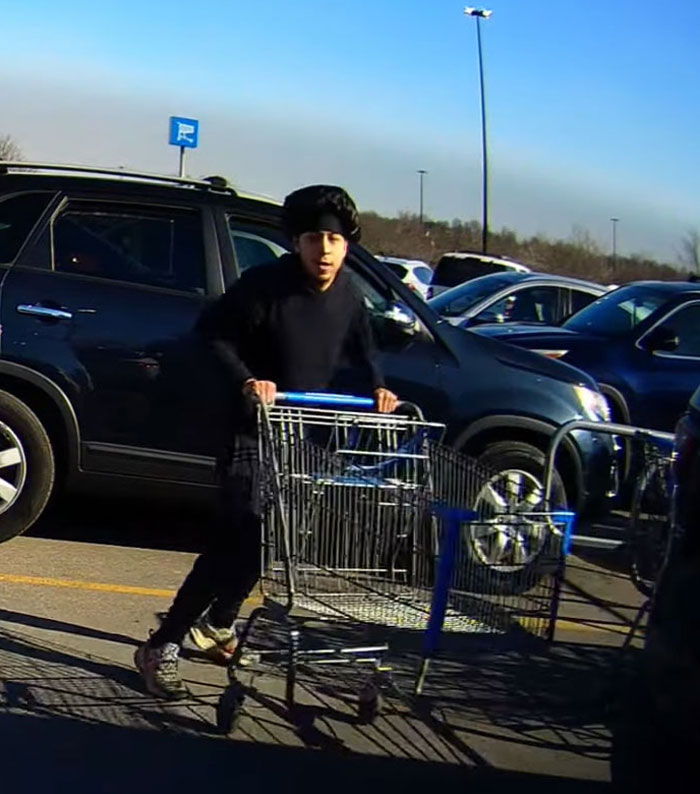 Parking Lot Psycho Attacks Man’s Car With A Shopping Cart Because He Couldn’t Wait 30 Seconds Parking Lot Psycho Attacks Man’s Car With A Shopping Cart Because He Couldn’t Wait 30 Seconds