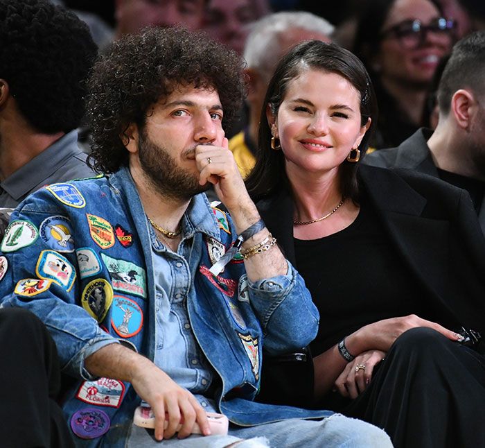 “He Can’t Stand Her”: Benny Blanco’s Cold Treatment Of Selena Gomez In Viral Clip Divides Fans “He Can’t Stand Her”: Benny Blanco’s Cold Treatment Of Selena Gomez In Viral Clip Divides Fans