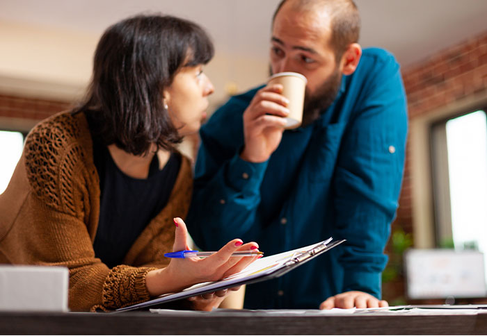 “You Wanna Go Back To That?”: Woman Gets A Reality Check After Regretting A Divorce “You Wanna Go Back To That?”: Woman Gets A Reality Check After Regretting A Divorce