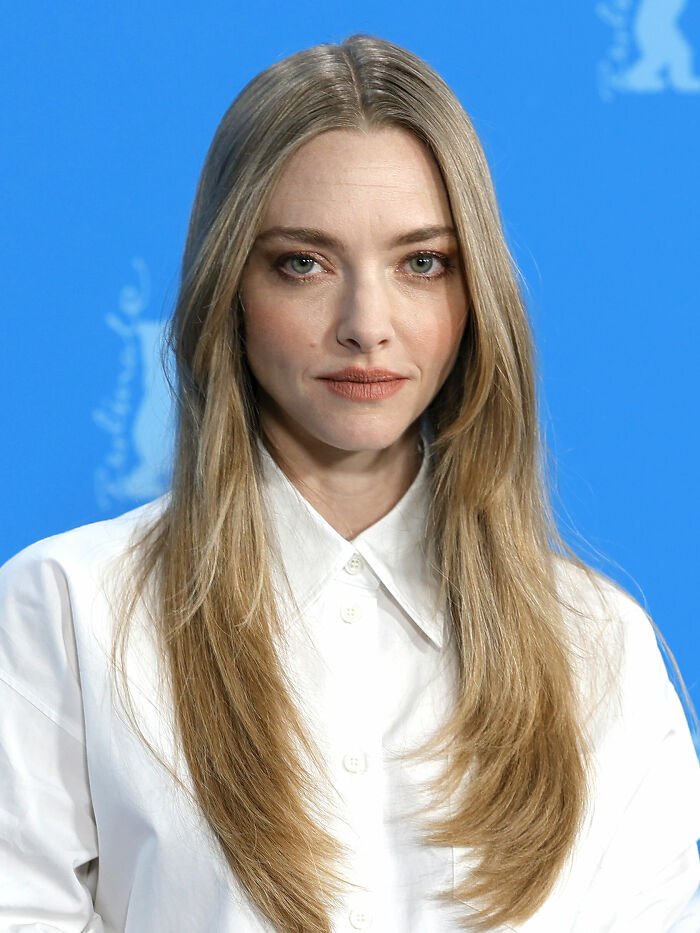 Amanda Seyfried: Bio And Career Highlights Amanda Seyfried: Bio And Career Highlights