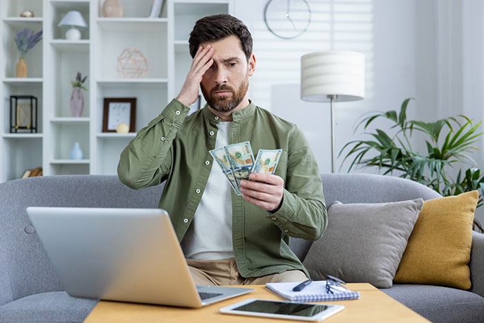 Financially Unstable Woman Rushes Into Marriage, Acts Out After Getting A Bitter Reality Check Financially Unstable Woman Rushes Into Marriage, Acts Out After Getting A Bitter Reality Check