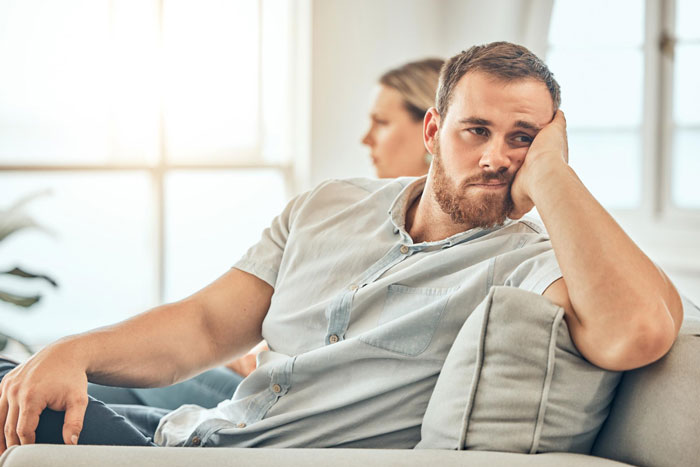 Parents Let Friends Sit At Main Table For Thanksgiving, Son Annoyed To Be Placed At Overflow Table Parents Let Friends Sit At Main Table For Thanksgiving, Son Annoyed To Be Placed At Overflow Table