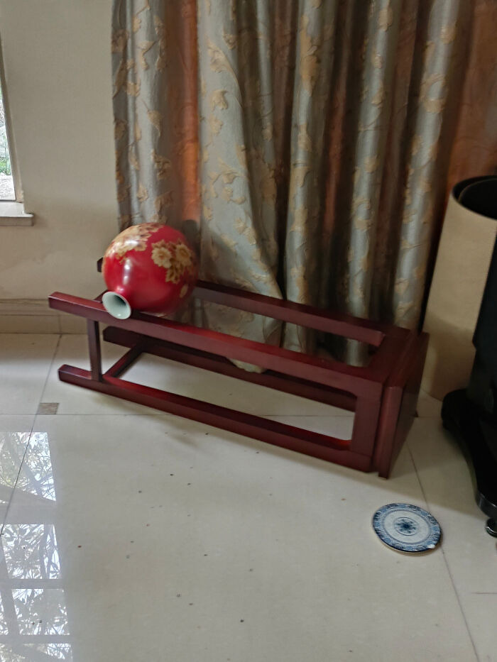 52 Coincidences That Are Too Wild To Be Real But They Are And People Took Photos (New Pics) 52 Coincidences That Are Too Wild To Be Real But They Are And People Took Photos (New Pics)