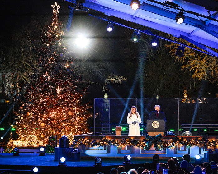 “Maybe She Knows Something We Don’t”: Melania’s Behavior At Tree Lighting Sparks Conspiracy Theories “Maybe She Knows Something We Don’t”: Melania’s Behavior At Tree Lighting Sparks Conspiracy Theories