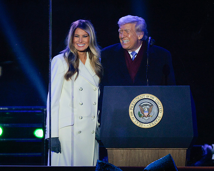 “Maybe She Knows Something We Don’t”: Melania’s Behavior At Tree Lighting Sparks Conspiracy Theories “Maybe She Knows Something We Don’t”: Melania’s Behavior At Tree Lighting Sparks Conspiracy Theories