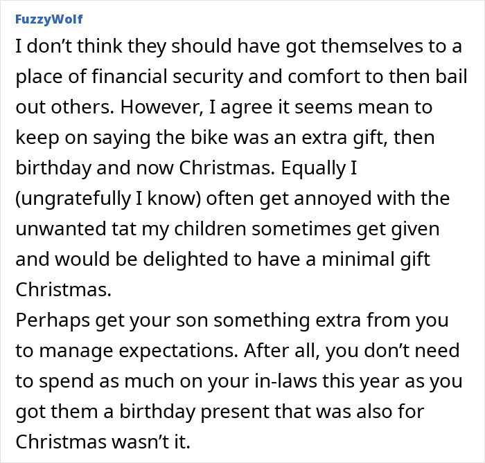 Grandparents Combine Birthday And Christmas Gift, The Mom Feels Scammed Grandparents Combine Birthday And Christmas Gift, The Mom Feels Scammed