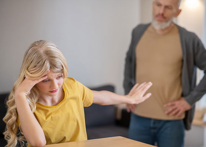 Man Demands Cousin Pay For His Cruel Prank, Gets Shocked By Aunt’s Reaction Man Demands Cousin Pay For His Cruel Prank, Gets Shocked By Aunt’s Reaction