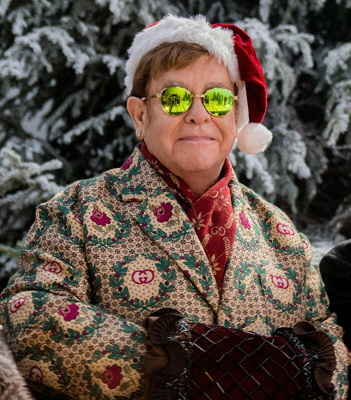 Elton John Claps Back At Fans After They Troll Him Over Random Detail In His Kitchen Elton John Claps Back At Fans After They Troll Him Over Random Detail In His Kitchen