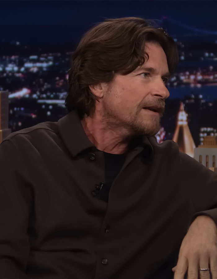 Jason Bateman Raises Eyebrows With Remark About Sister Justine Jason Bateman Raises Eyebrows With Remark About Sister Justine
