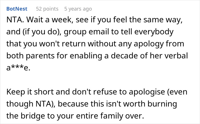 Guy Vents Online That His GF Wants Him To Close Her Closet Door, She Publicly Claps Back And Dumps Him Guy Vents Online That His GF Wants Him To Close Her Closet Door, She Publicly Claps Back And Dumps Him