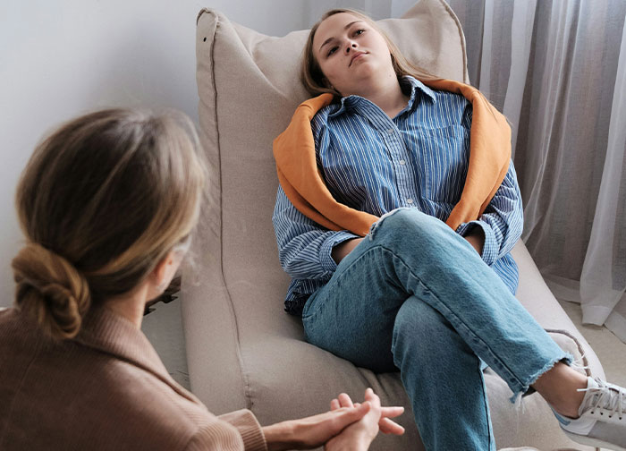 Guy Vents Online That His GF Wants Him To Close Her Closet Door, She Publicly Claps Back And Dumps Him Guy Vents Online That His GF Wants Him To Close Her Closet Door, She Publicly Claps Back And Dumps Him