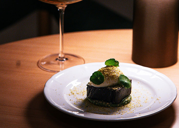 People Who Work In “Luxury” Industries Share 50 Things The Rich Pay For That Are Complete Rip-Offs People Who Work In “Luxury” Industries Share 50 Things The Rich Pay For That Are Complete Rip-Offs