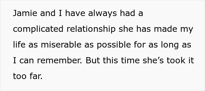 Woman Saves Her Dress From Jealous Sister Right Before She Tries To Cut It, Bans Her From The Wedding Woman Saves Her Dress From Jealous Sister Right Before She Tries To Cut It, Bans Her From The Wedding