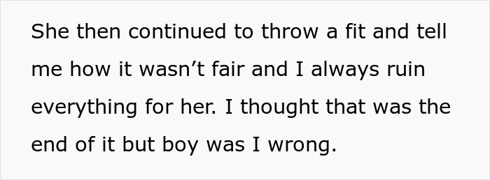 Woman Saves Her Dress From Jealous Sister Right Before She Tries To Cut It, Bans Her From The Wedding Woman Saves Her Dress From Jealous Sister Right Before She Tries To Cut It, Bans Her From The Wedding