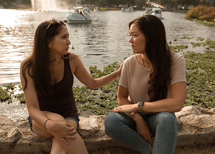 Woman Saves Her Dress From Jealous Sister Right Before She Tries To Cut It, Bans Her From The Wedding Woman Saves Her Dress From Jealous Sister Right Before She Tries To Cut It, Bans Her From The Wedding