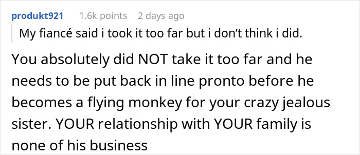 Woman Saves Her Dress From Jealous Sister Right Before She Tries To Cut It, Bans Her From The Wedding Woman Saves Her Dress From Jealous Sister Right Before She Tries To Cut It, Bans Her From The Wedding