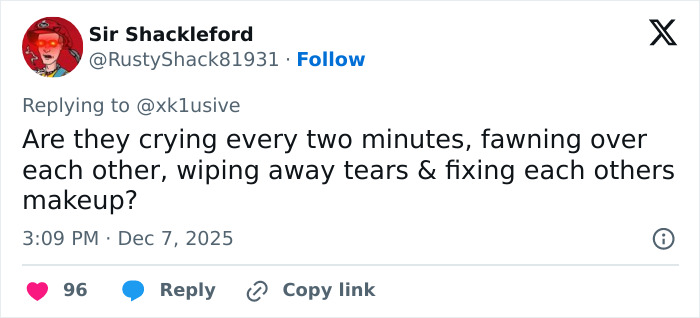 “This Is Odd”: Viral Video of Sydney Sweeney and Amanda Seyfried Sparks Debate Over Media Bias and Racial Double Standards “This Is Odd”: Viral Video of Sydney Sweeney and Amanda Seyfried Sparks Debate Over Media Bias and Racial Double Standards