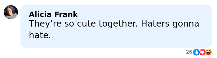 “What A Gentleman”: Timothée Chalamet’s Red Carpet Look With Kylie Jenner Roasted After Fans Notice Odd Detail “What A Gentleman”: Timothée Chalamet’s Red Carpet Look With Kylie Jenner Roasted After Fans Notice Odd Detail