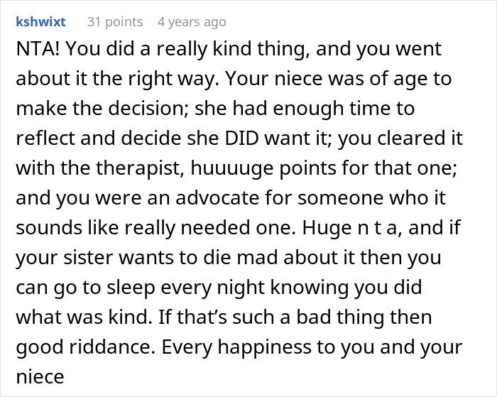 Aunt Gets 18YO Niece Tummy Tuck Despite Parents’ Hate For Plastic Surgery, Gets Blacklisted By Fam Aunt Gets 18YO Niece Tummy Tuck Despite Parents’ Hate For Plastic Surgery, Gets Blacklisted By Fam