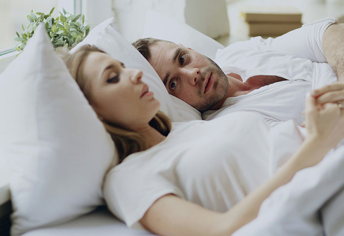 59 Female Roasts Hit Men So Hard They’re Probably Still Thinking About Them