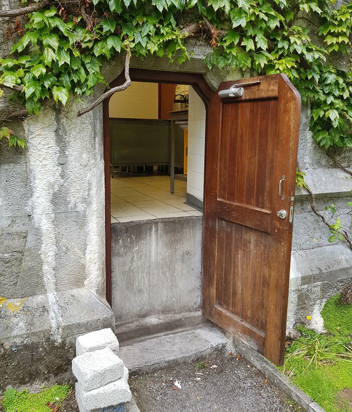 109 Times People Did Their Jobs So Poorly That It Was Almost Impressive (New Pics) 109 Times People Did Their Jobs So Poorly That It Was Almost Impressive (New Pics)