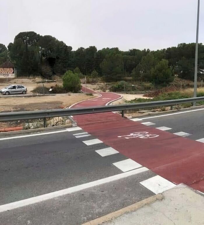 109 Times People Did Their Jobs So Poorly That It Was Almost Impressive (New Pics) 109 Times People Did Their Jobs So Poorly That It Was Almost Impressive (New Pics)