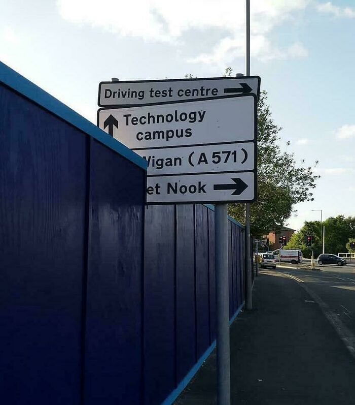 109 Times People Did Their Jobs So Poorly That It Was Almost Impressive (New Pics) 109 Times People Did Their Jobs So Poorly That It Was Almost Impressive (New Pics)