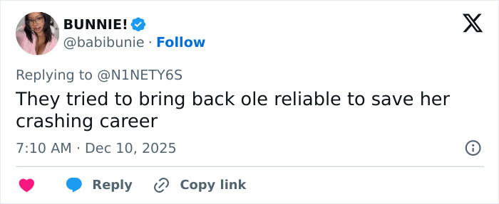 “Can’t Stop Thinking About This”: Sydney Sweeney Fans Spot Odd Detail In Sports Illustrated Cover “Can’t Stop Thinking About This”: Sydney Sweeney Fans Spot Odd Detail In Sports Illustrated Cover