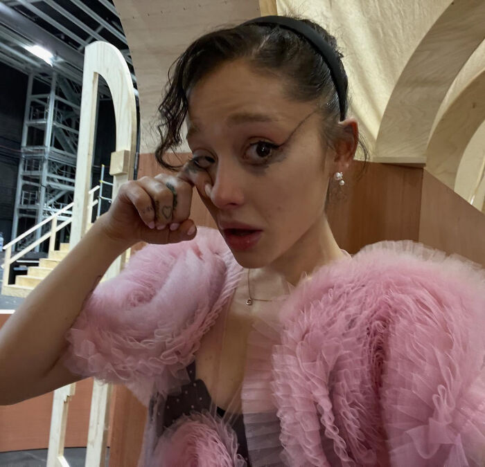&#8220;Not In A Healthy Place&#8221;: Ariana Grande&#8217;s Family Member Breaks Silence On Singer&#8217;s Struggles
