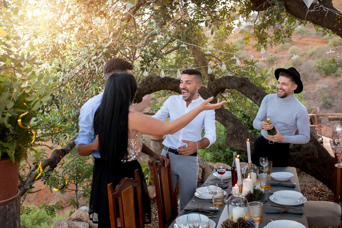Ginger Woman Stunned After BF’s Sis Wants Her To Dye Her Hair Black For The Wedding, Says No Way Ginger Woman Stunned After BF’s Sis Wants Her To Dye Her Hair Black For The Wedding, Says No Way