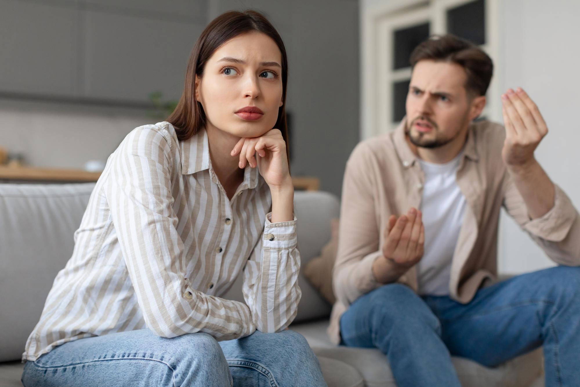 Man Ends 16-Year Marriage After Tracking Wife’s Phone And Seeing Where She Went On Night “Walks” Man Ends 16-Year Marriage After Tracking Wife’s Phone And Seeing Where She Went On Night “Walks”