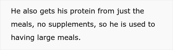 Guy Can’t Control His Hunger, GF Red With Embarrassment In Front Of Fam As He Rips Through A Turkey Guy Can’t Control His Hunger, GF Red With Embarrassment In Front Of Fam As He Rips Through A Turkey