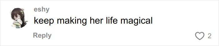 Mom’s Xmas Gift Avalanche For 12-Year-Old Daughter Leaves Internet Arguing If It’s Normal Mom’s Xmas Gift Avalanche For 12-Year-Old Daughter Leaves Internet Arguing If It’s Normal