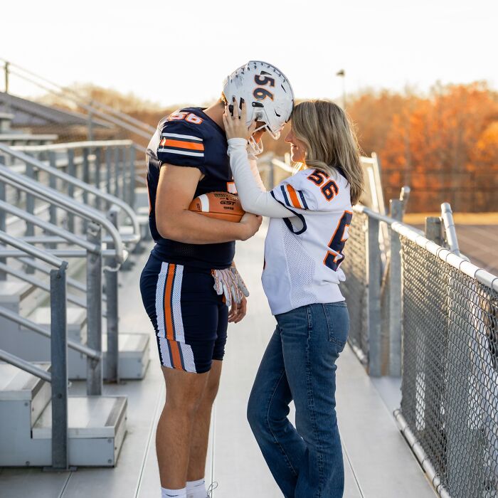 “Are You Dating Your Own Son?”: Mother-Son Photoshoot Goes Viral, Sparks Heated Parenting Debate “Are You Dating Your Own Son?”: Mother-Son Photoshoot Goes Viral, Sparks Heated Parenting Debate