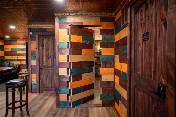 I Made A Viral Harry Potter-Themed Cabin With A Moving Portrait And Secret Tavern I Made A Viral Harry Potter-Themed Cabin With A Moving Portrait And Secret Tavern