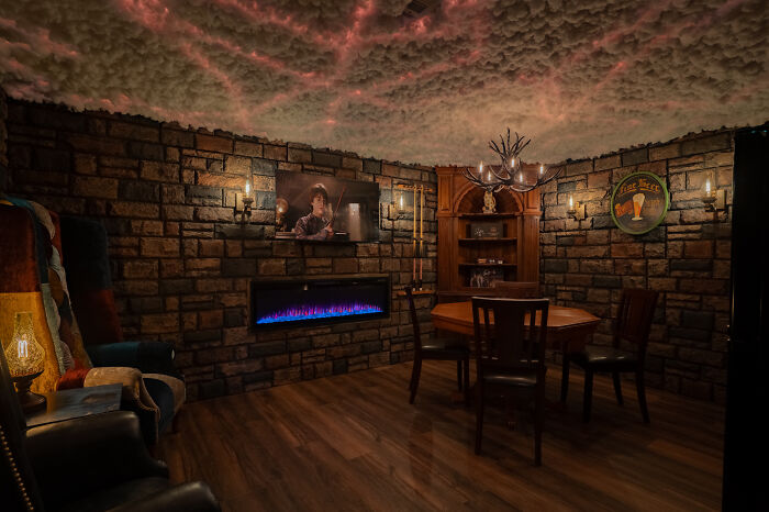 I Made A Viral Harry Potter-Themed Cabin With A Moving Portrait And Secret Tavern I Made A Viral Harry Potter-Themed Cabin With A Moving Portrait And Secret Tavern