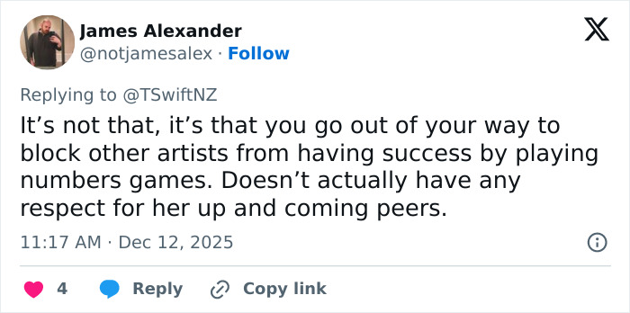 “Morphing Into Kanye”: Taylor Swift Accused Of “Success Narcissism” By Angry Fans “Morphing Into Kanye”: Taylor Swift Accused Of “Success Narcissism” By Angry Fans