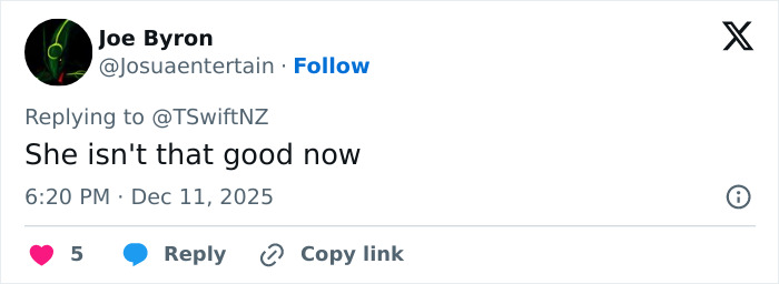 “Morphing Into Kanye”: Taylor Swift Accused Of “Success Narcissism” By Angry Fans “Morphing Into Kanye”: Taylor Swift Accused Of “Success Narcissism” By Angry Fans