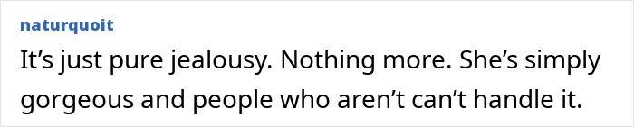 Fans Call Out Sydney Sweeney’s Natural Beauty Claim With Side-By-Side Photos As Evidence Fans Call Out Sydney Sweeney’s Natural Beauty Claim With Side-By-Side Photos As Evidence