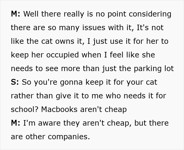 Guy Splits The Internet After Giving His Old Laptop To His Cat Instead Of His Sister Guy Splits The Internet After Giving His Old Laptop To His Cat Instead Of His Sister